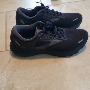 Brooks Ghost 14 women's running shoes size 8.5